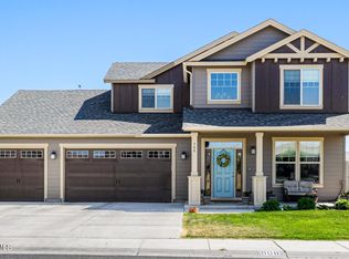 908 Millenium Ave, Moxee, WA 98936