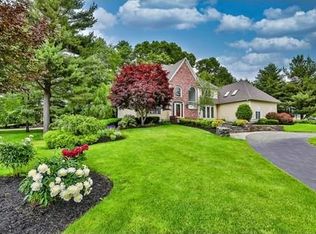 21 Acorn Dr, Andover, MA 01810
