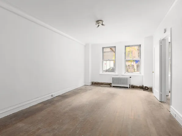 345 East 57th Street image 6 of 11