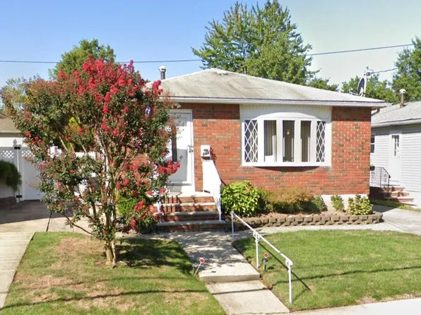244 Colon Ave, Staten Island, NY 10308