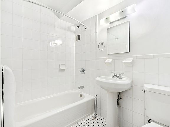 4th image of 84 E 3rd St #5AA