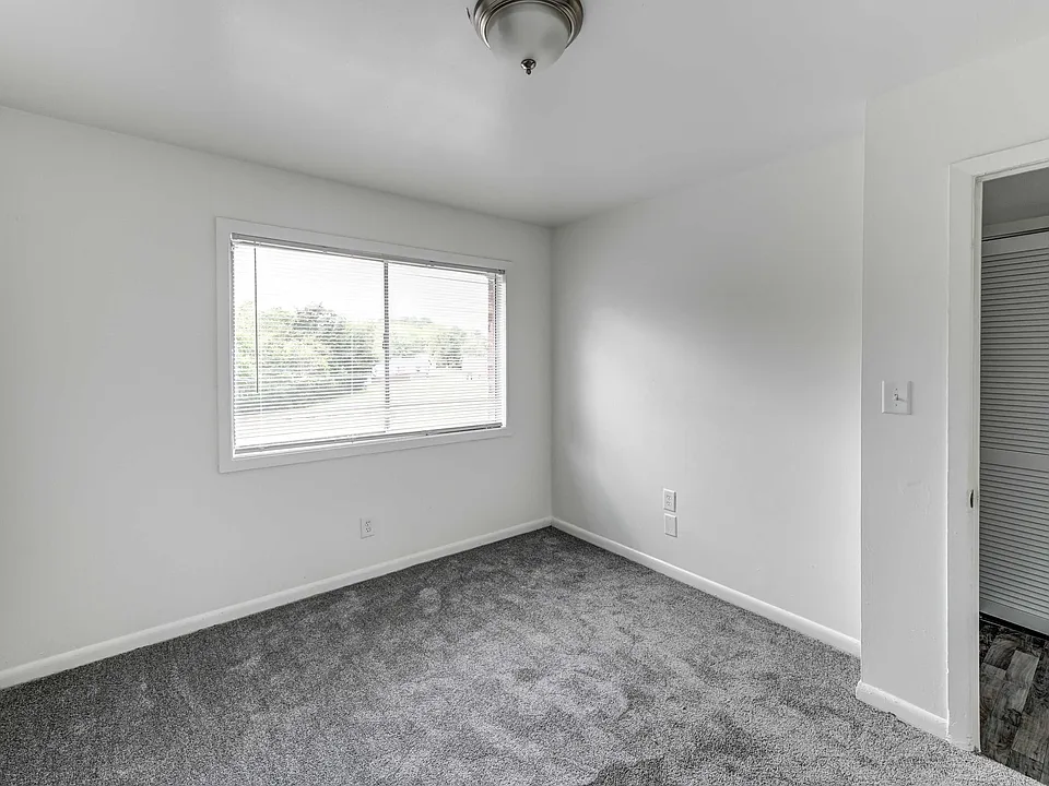 Summit Point Apartments