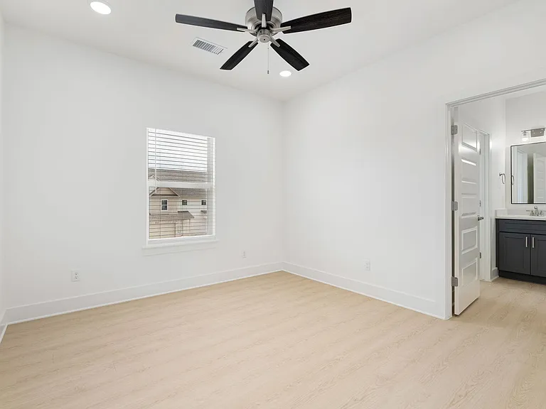 2713 SW Shackelton Ave #1 — Photo 72