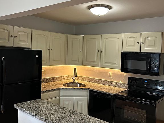 2nd image of 209 Crocker Dr APT B