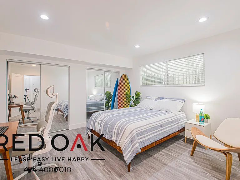 1350 N Fuller Ave #1 — Photo 15