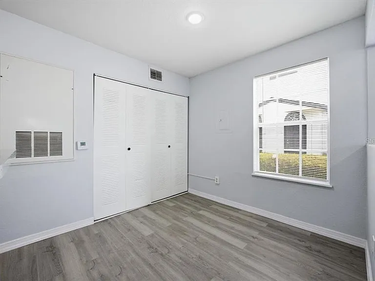 1610 Columbia Arms Cir #131 — Photo 5