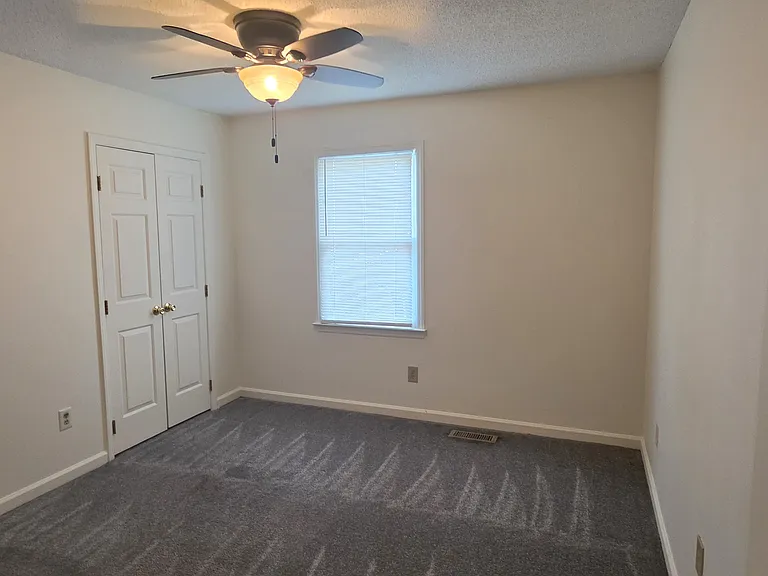 133 Columbine Dr #113 — Photo 11