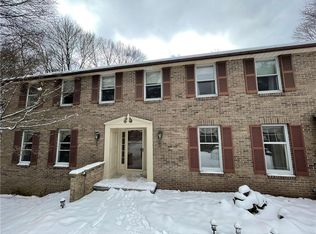 8 Weston Rdg, Rochester, NY 14625