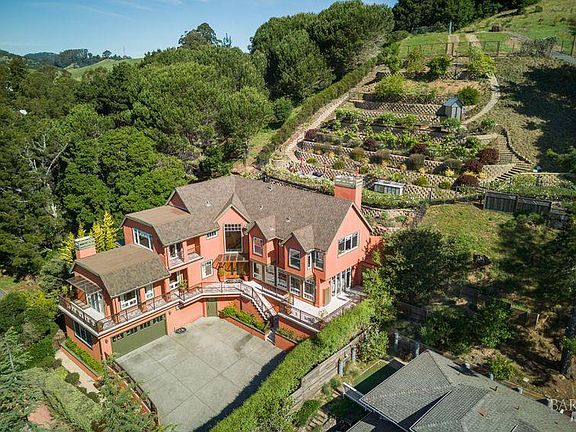 4th image of 76 Bay Vista Drive