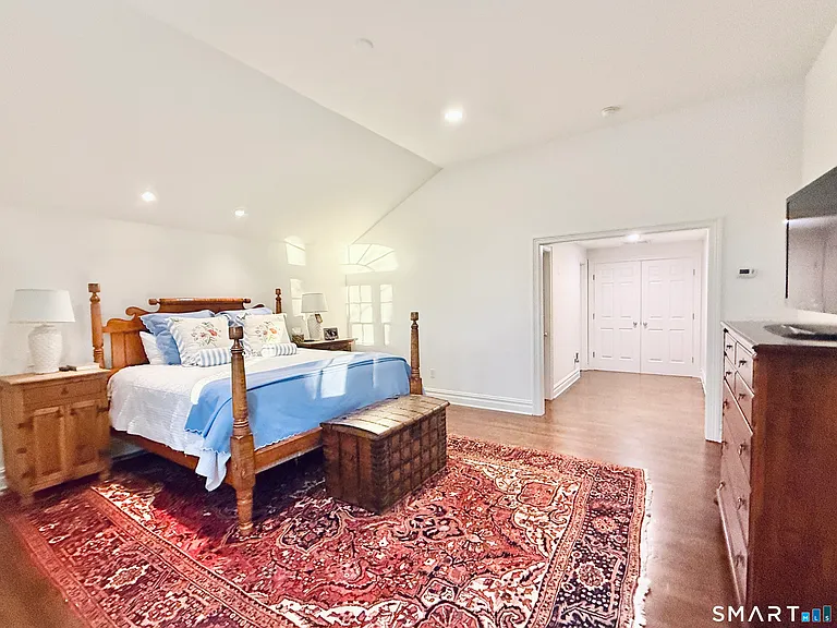 139 Highland Ave — Photo 22