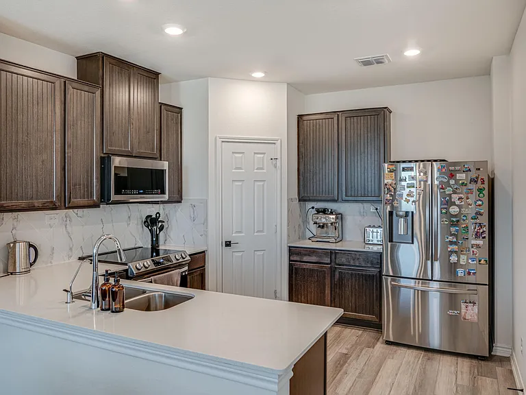1806 Overlook Bnd — Photo 11