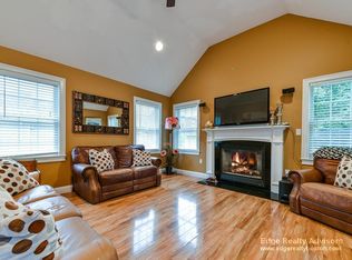 42 Wellesley Rd, Natick, MA 01760