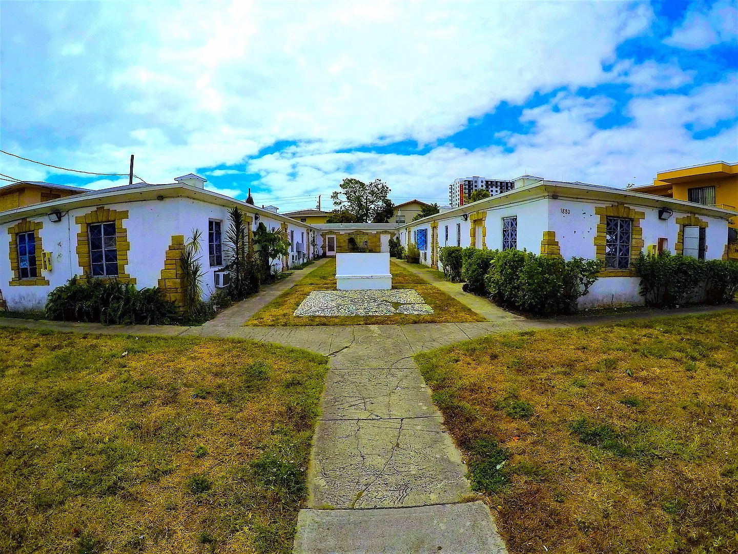 Studio in the Heart of Little Havana — Photo 1