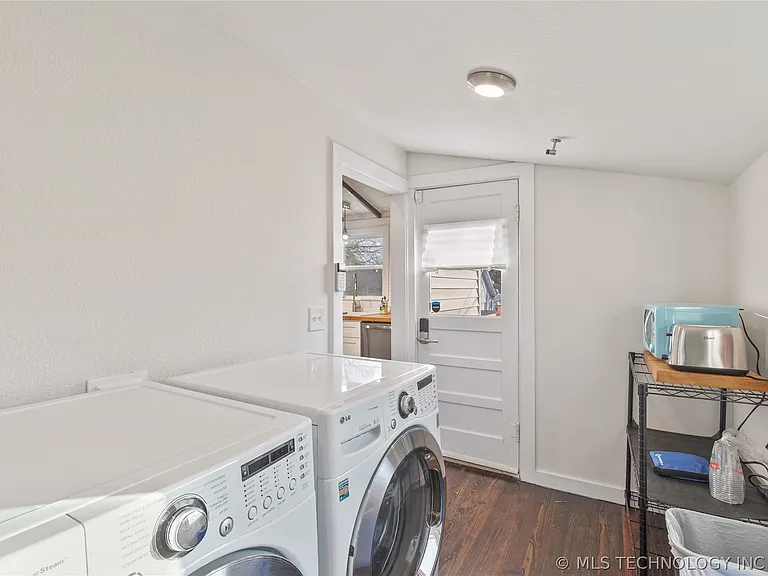 700 N McKinley Ave — Photo 24