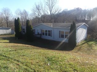 1013 Expansion Dr, Hillsville, VA 24343
