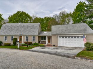 16 Penobscot Rd, Nashua, NH 03062