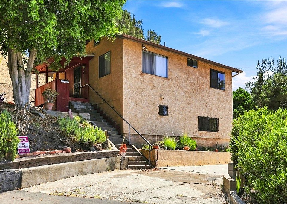 1st image of 4578 Edison St