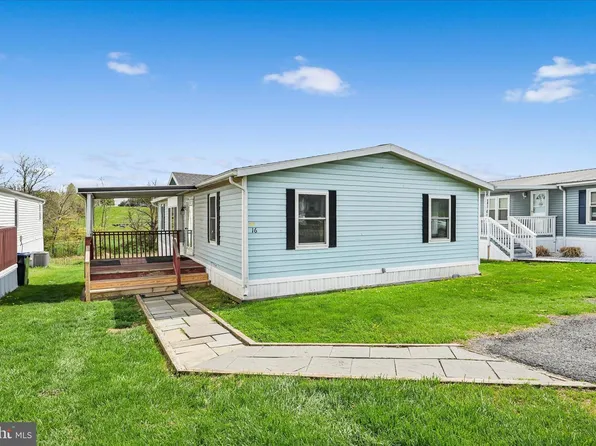 16 Terrie Ln, East Earl, PA 17519