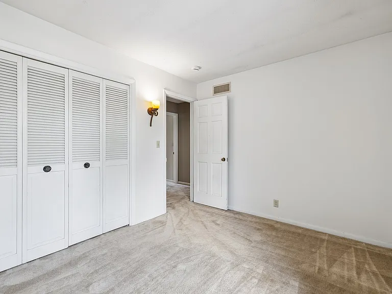 7541 Old Post Rd #14 — Photo 9