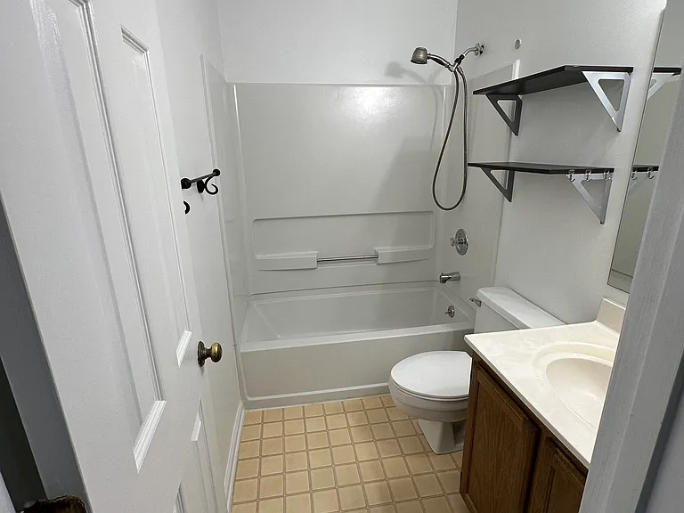 Second full bath upstairs