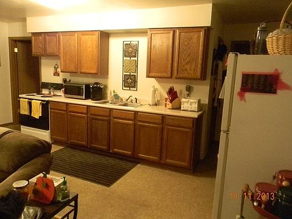 3rd image of 1115 W 22nd St APT 505