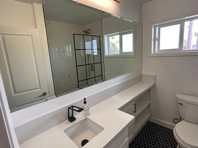 2020 Diamond St #8 — Photo 3