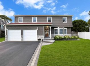 27 Grand Offenbach St, Centereach, NY 11720