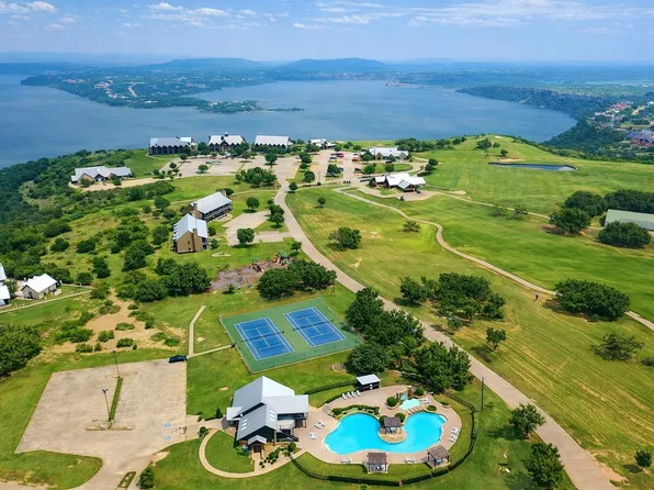 675 Spyglass Dr, Graford, TX 76449