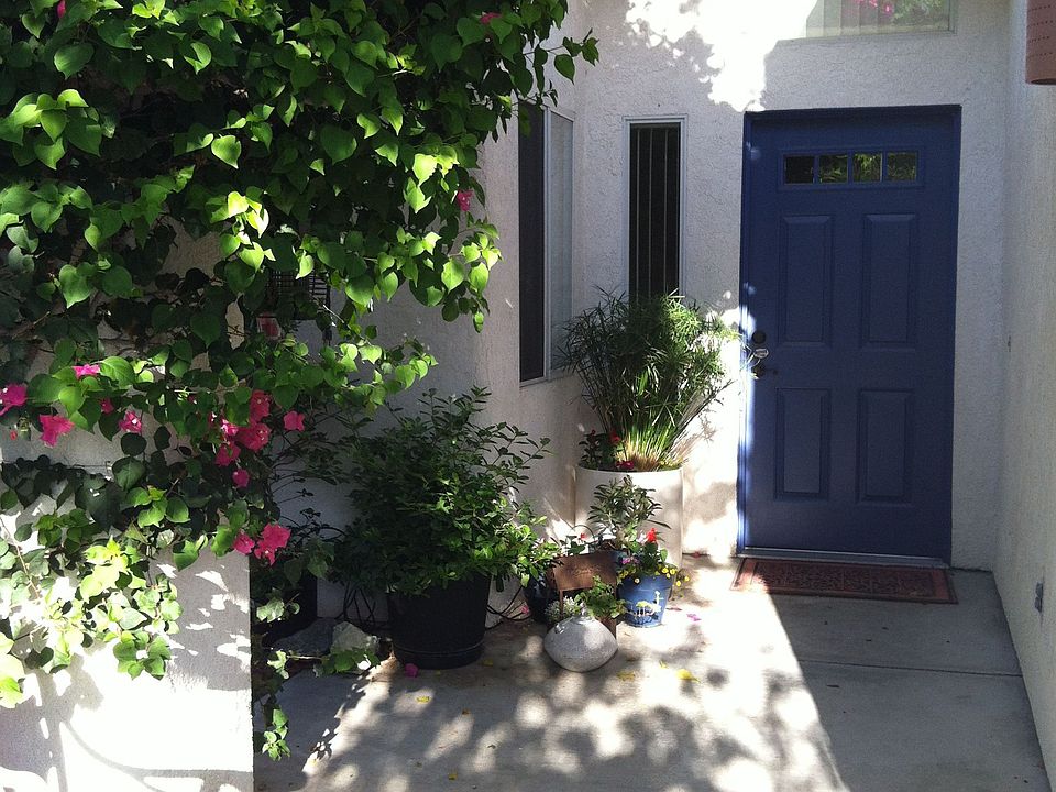 1st image of 54815 Avenida Vallejo