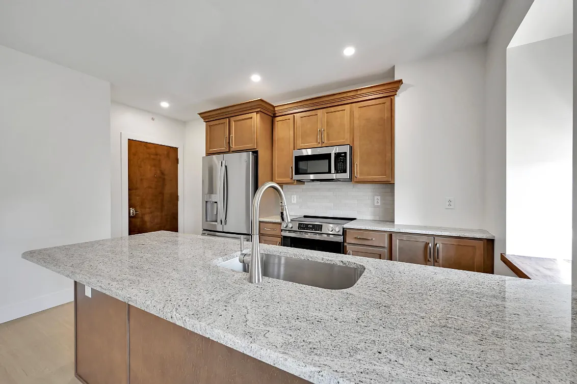 1 bed, 700 sqft, $1,600 — Photo 4
