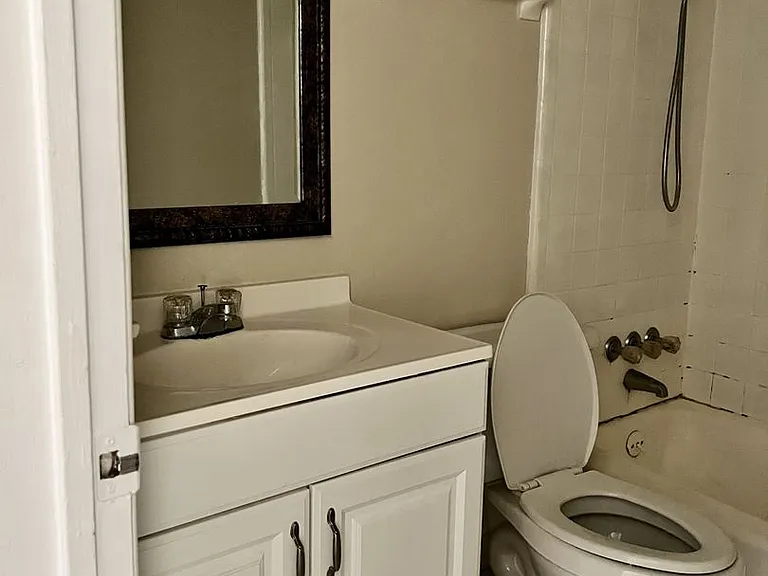 145 N Telemachus St — Photo 14
