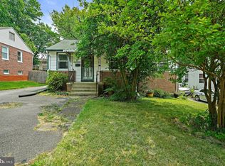 6005 Jamestown Rd, Hyattsville, MD 20782