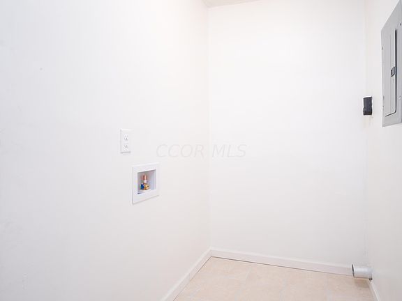 2nd image of 977 Hilock Rd #1