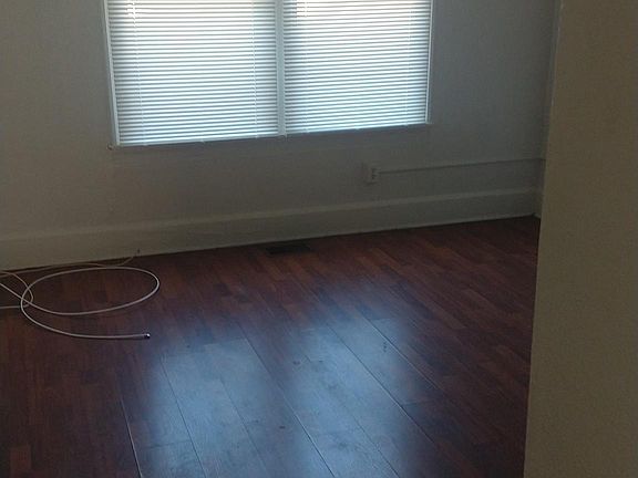 4th image of 1001 Crescent Lake Dr APT 1