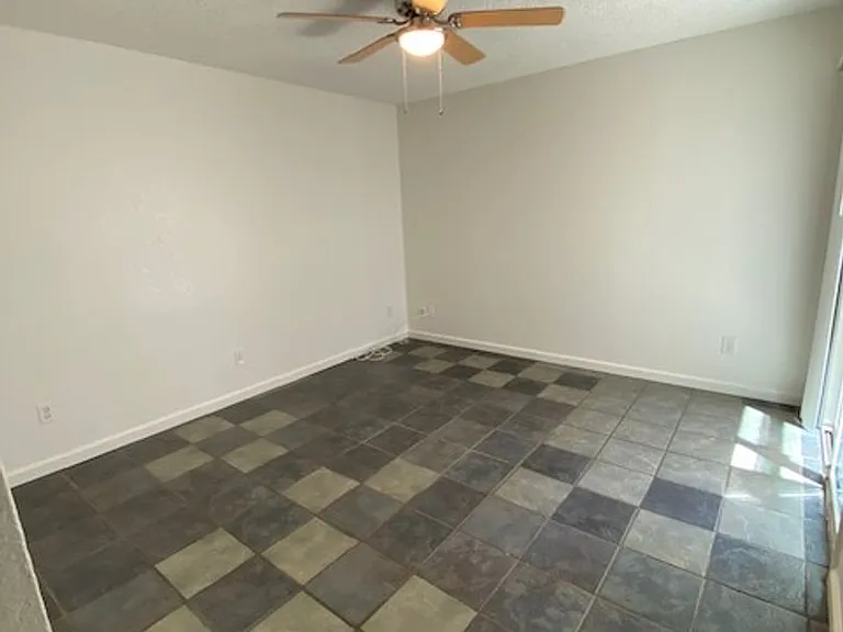 118 Raleigh Dr — Photo 12