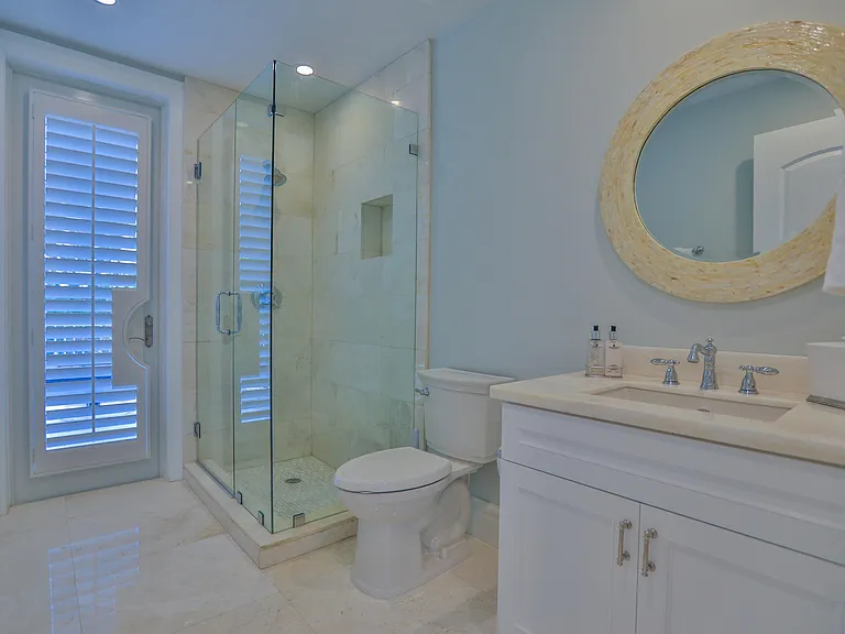 128 Leoni Dr — Photo 8