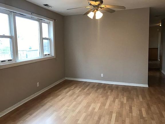5th image of 2059 W Erie St #2