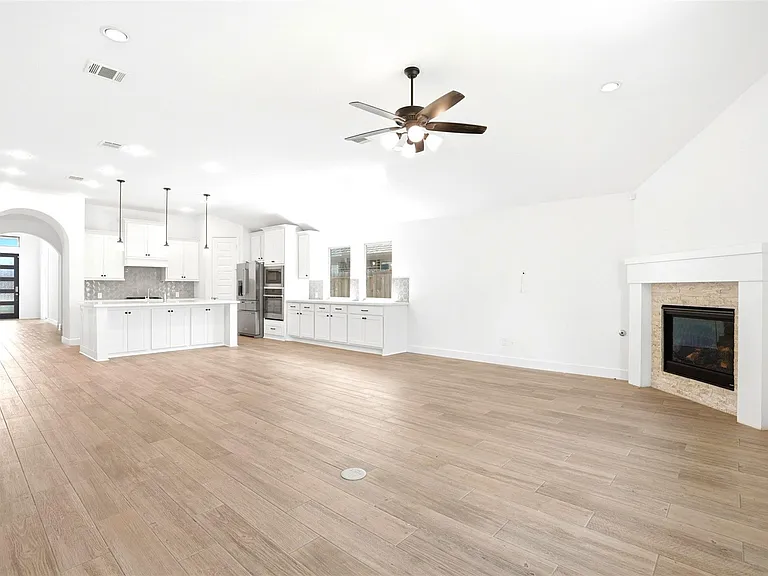 2202 Mallow Ln — Photo 13