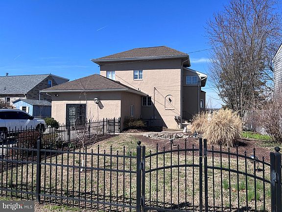 2nd image of 20 Granada Rd