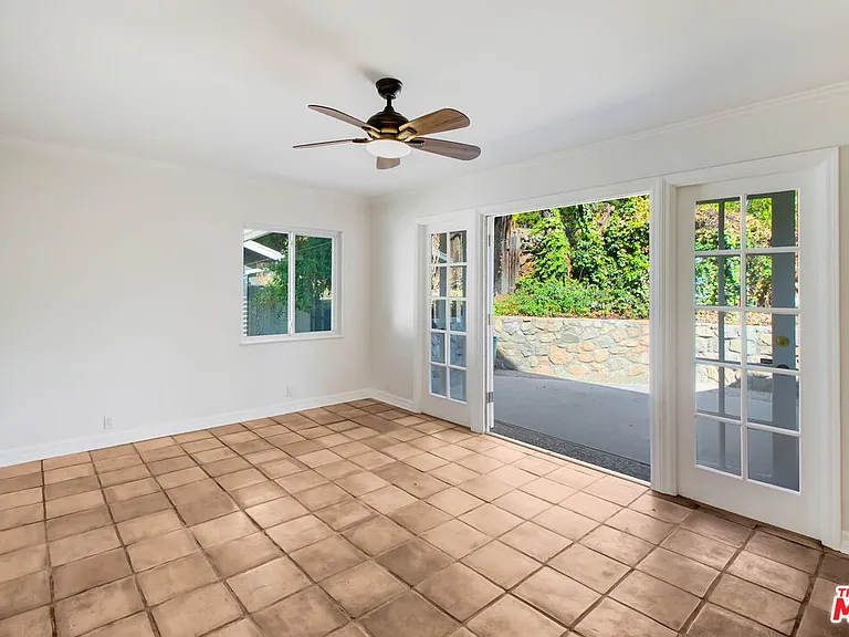 2401 Olive Ave — Photo 16