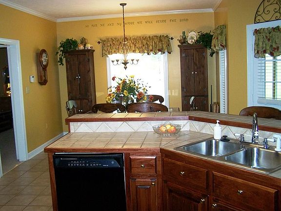 4th image of 316 Brittney Ln