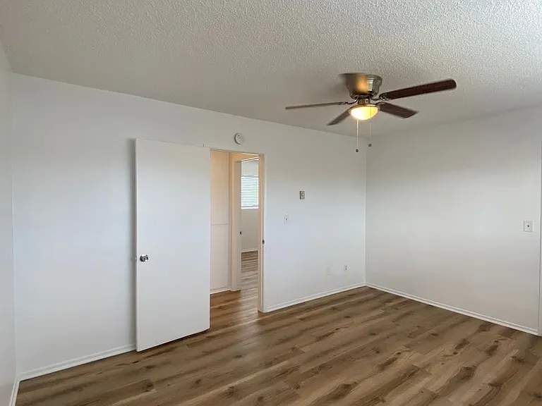 761 Coronado Ave — Photo 10