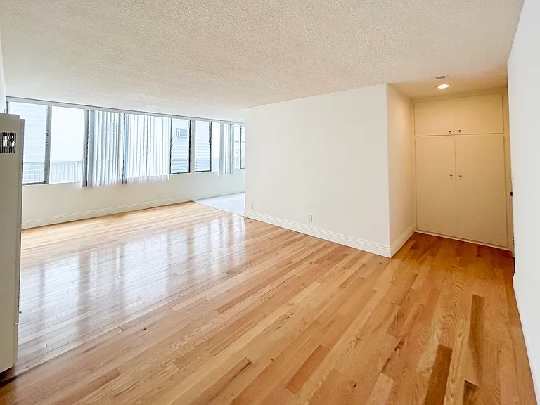 222 Washington Ave #17 — Photo 2