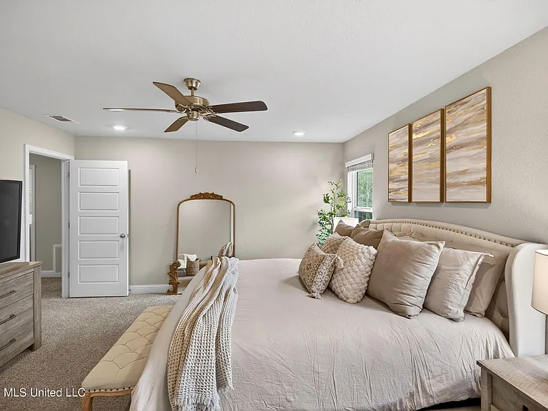 5438 Leeds Ln — Photo 32