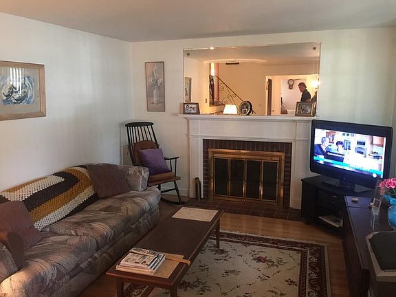 4th image of 74 Sunnyplain Ave