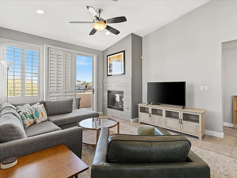 660 Peachy Canyon Cir #201 — Photo 12