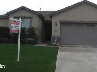 9213 Centennial Star Dr, Bakersfield, CA 93311