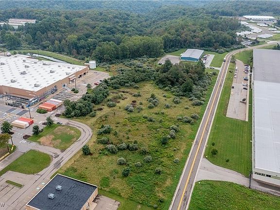 4th image of Park Dr
