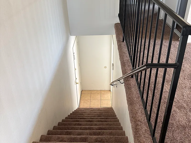 1108 Cleghorn Dr #G — Photo 12