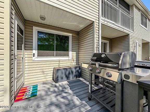 3rd image of 442-2 Caswell Ave